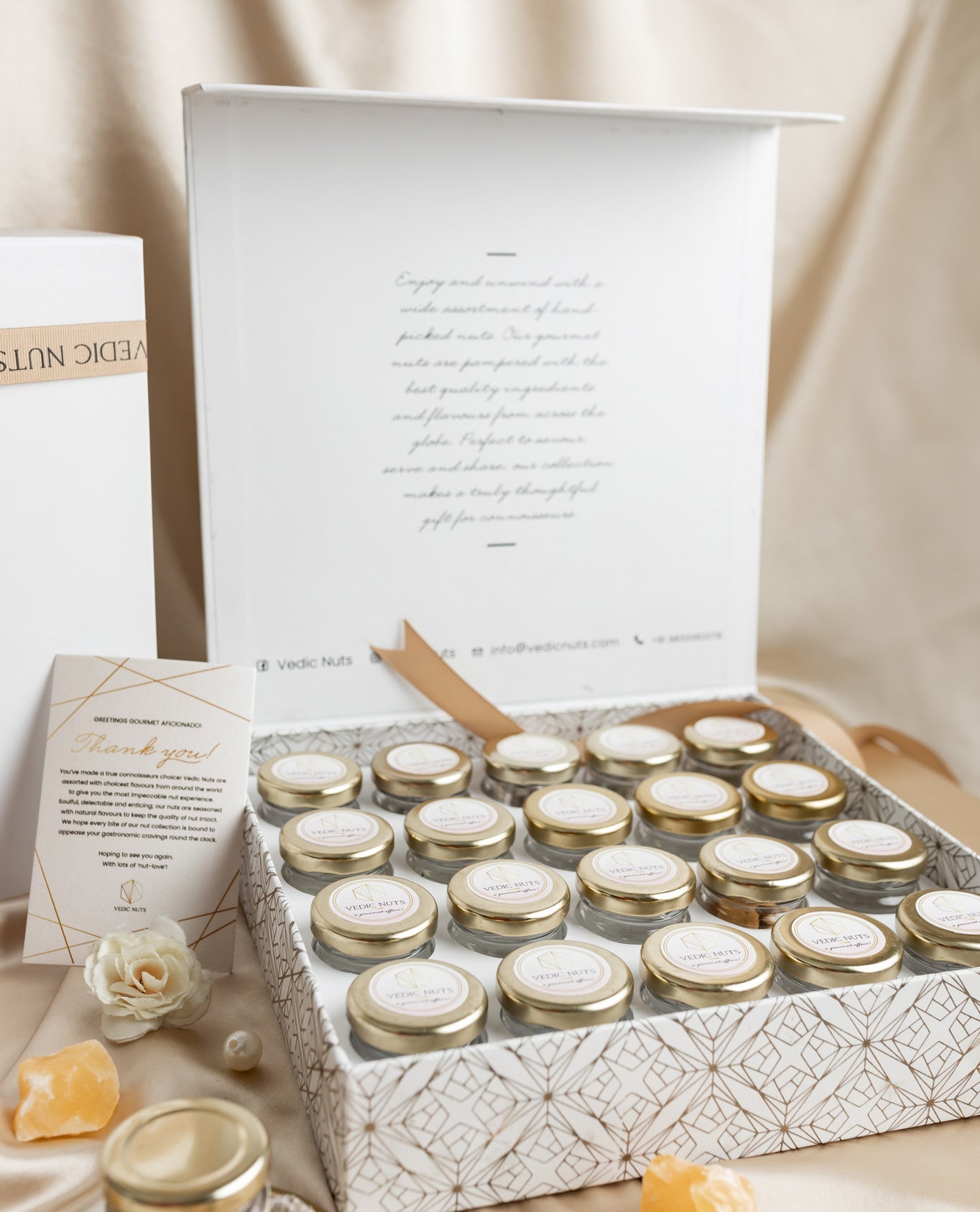 The Pearl Collection Hamper